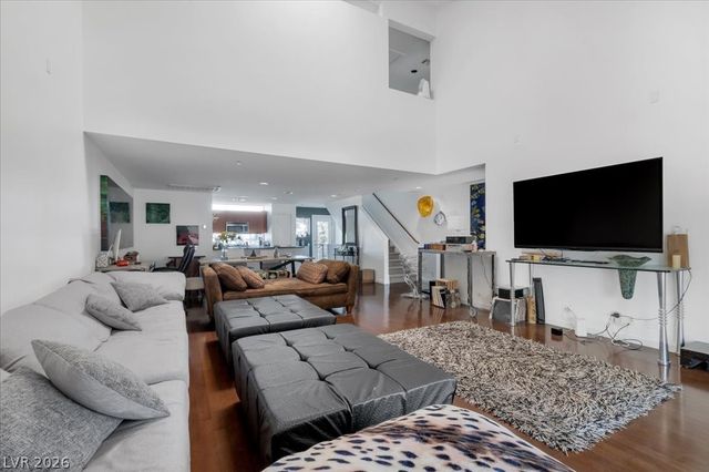 2014 Pin Oak Avenue, Las Vegas, NV 89101