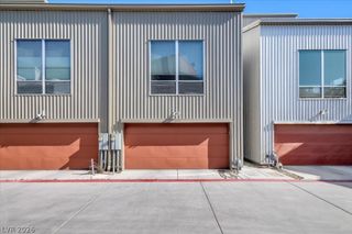 2014 Pin Oak Avenue, Las Vegas, NV 89101