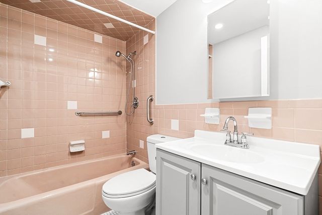 881 Broadway 28, Everett, MA 02149