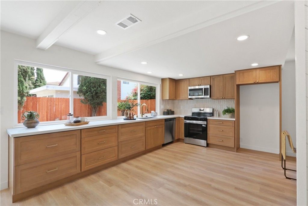 Image 2 of property listing at 734 S Vale, Anaheim, CA 92806