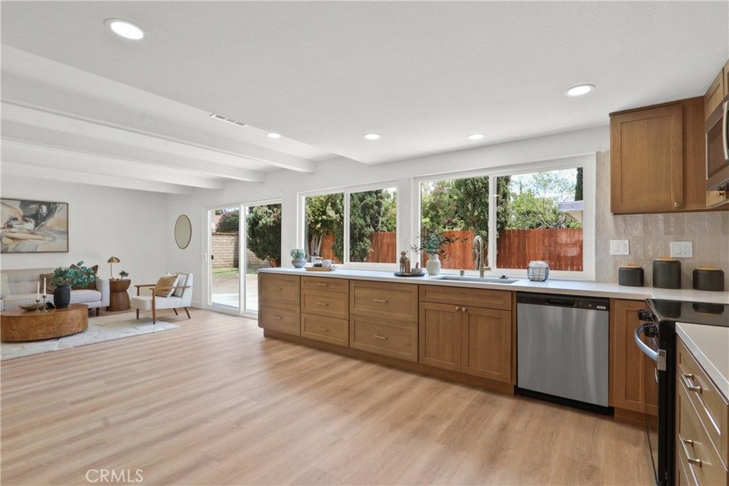 Image 3 of property listing at 734 S Vale, Anaheim, CA 92806
