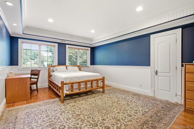 147 Bacon Road, Old Westbury, NY 11568