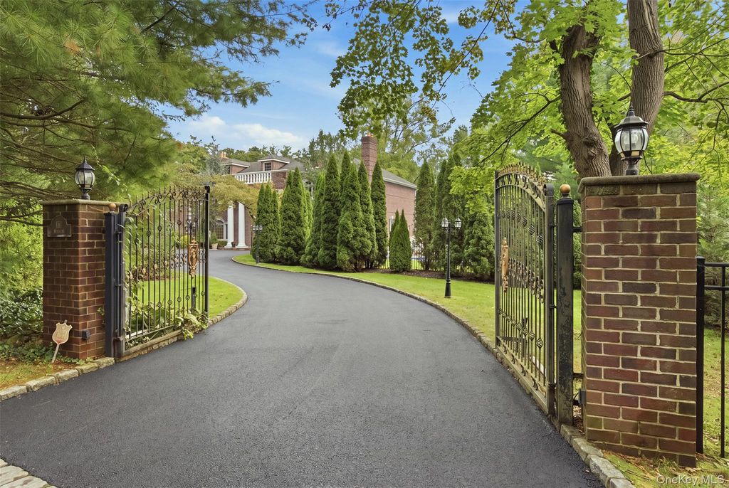 147 Bacon Road, Old Westbury, NY 11568 — photo 4