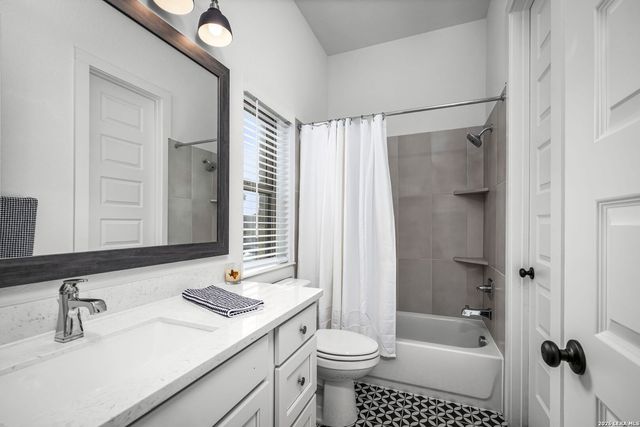 576 Tobacco, New Braunfels, TX 78132