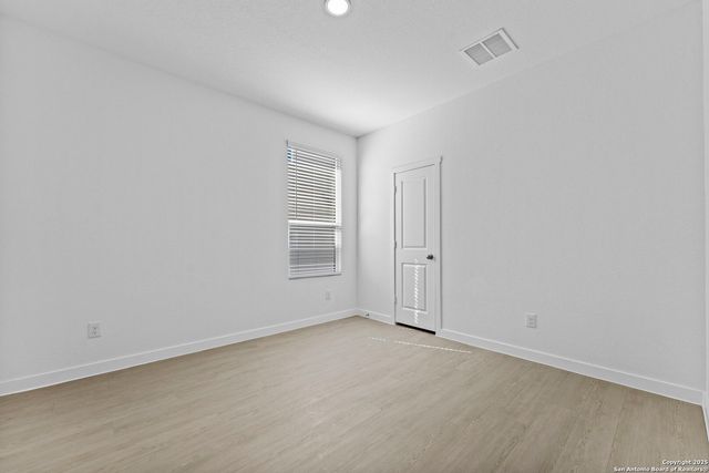 726 Bee Ridge Pt, New Braunfels, TX 78130