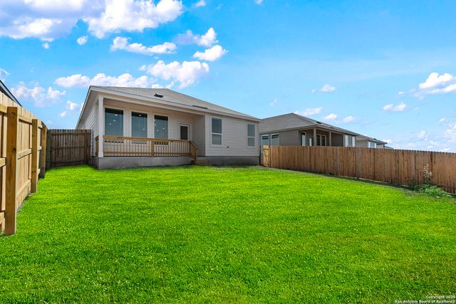 726 Bee Ridge Pt, New Braunfels, TX 78130