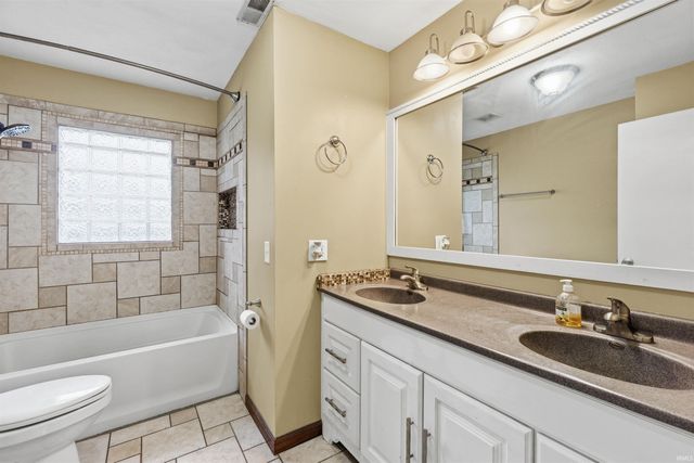 502 Allen Drive, Sweetser, IN 46987