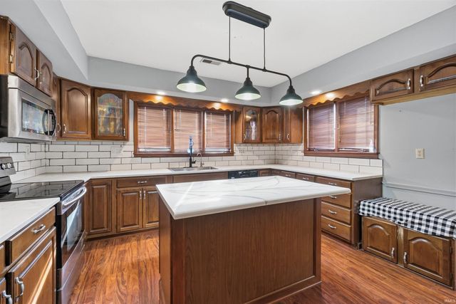 502 Allen Drive, Sweetser, IN 46987