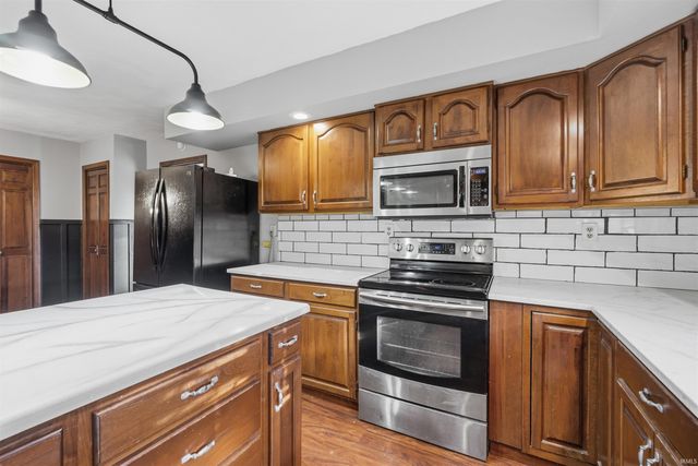 502 Allen Drive, Sweetser, IN 46987