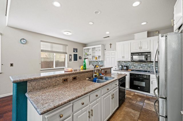 30 Renoir Ct, Oakley, CA 94561