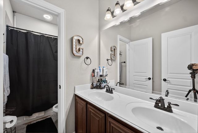 2840 Mariposa Drive, Grand Prairie, TX 75054