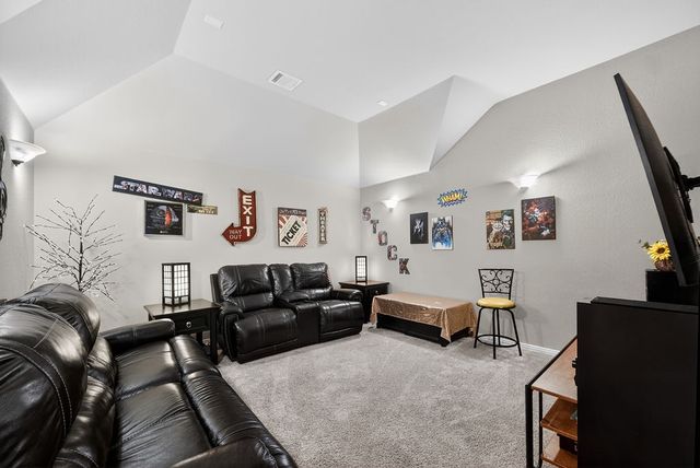 2840 Mariposa Drive, Grand Prairie, TX 75054