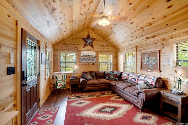 647 Medina Hills, Medina, TX 78055