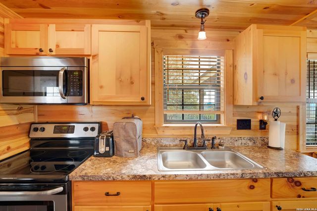 647 Medina Hills, Medina, TX 78055