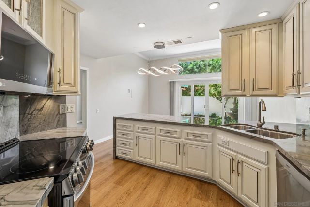 4885 Tinasa Way, San Diego, CA 92124