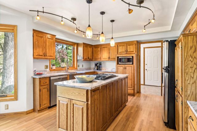 5950 Churchill Street, Shoreview, MN 55126