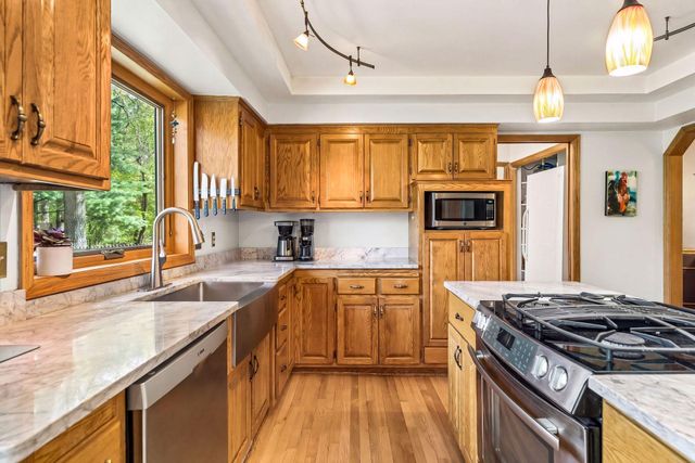 5950 Churchill Street, Shoreview, MN 55126