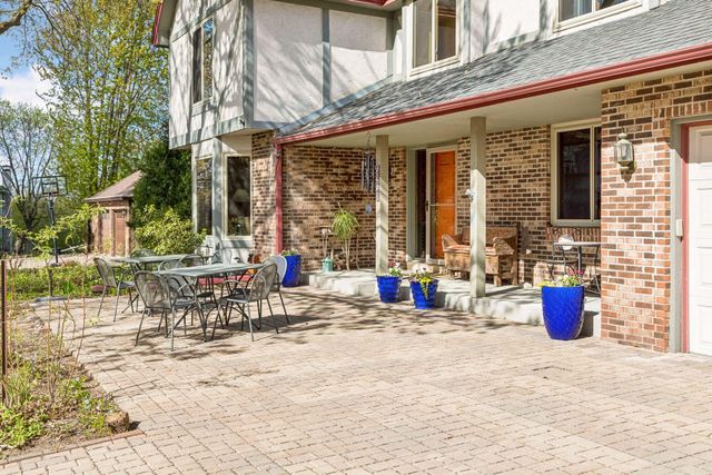 5950 Churchill Street, Shoreview, MN 55126
