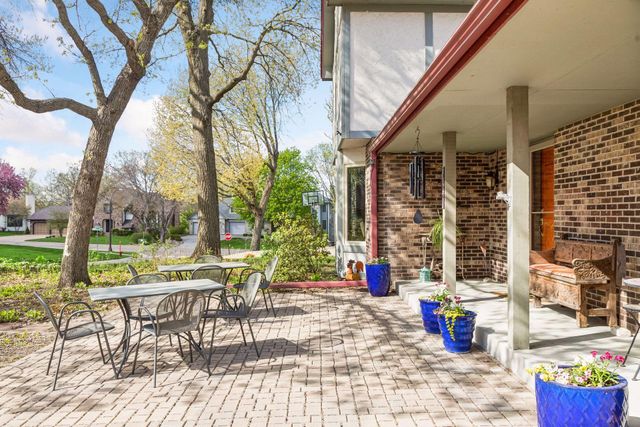 5950 Churchill Street, Shoreview, MN 55126