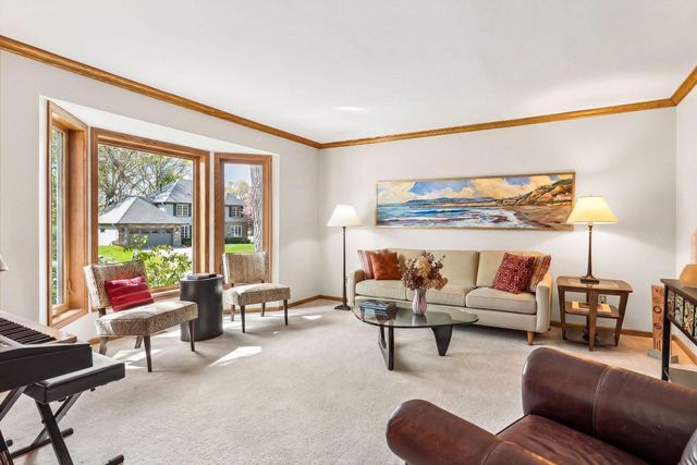 5950 Churchill Street, Shoreview, MN 55126