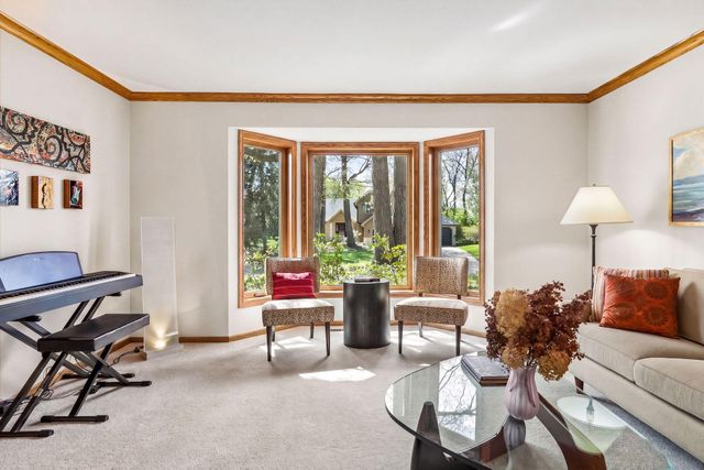 5950 Churchill Street, Shoreview, MN 55126