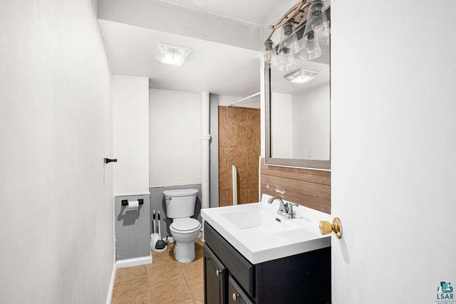 605 Weeks Ave, Superior, WI 54880