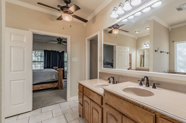 2865 J E Woody Road, Springtown, TX 76082