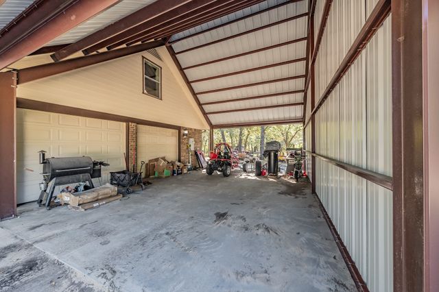 2865 J E Woody Road, Springtown, TX 76082