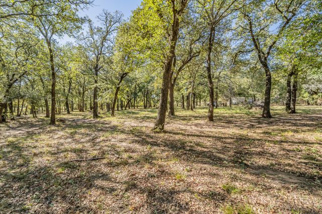 2865 J E Woody Road, Springtown, TX 76082