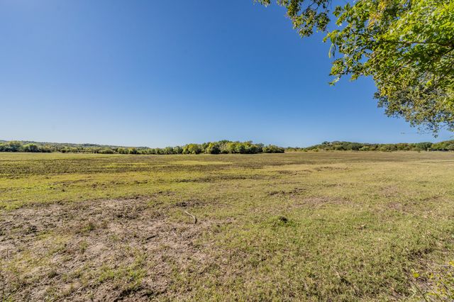 2865 J E Woody Road, Springtown, TX 76082