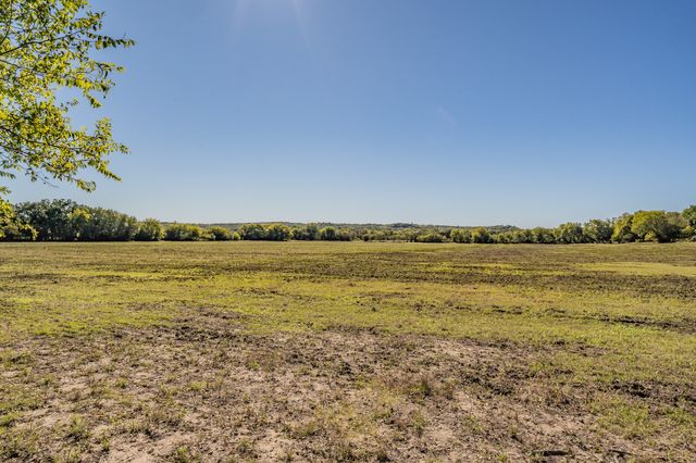 2865 J E Woody Road, Springtown, TX 76082