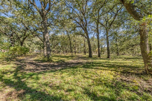 2865 J E Woody Road, Springtown, TX 76082