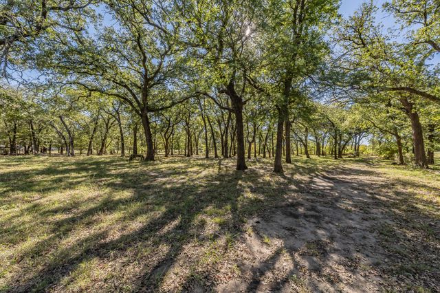 2865 J E Woody Road, Springtown, TX 76082