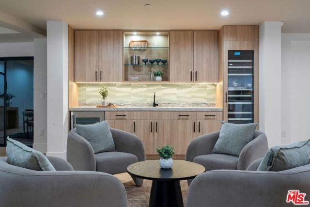 2256 Nichols Canyon Road, Los Angeles, CA 90046