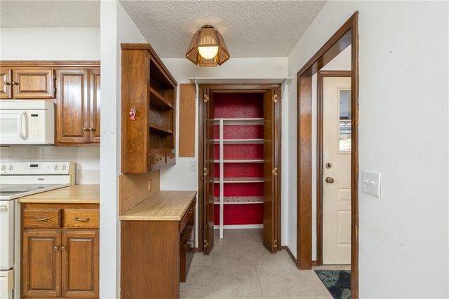 6 Ashfield Lane, Bella Vista, AR 72715