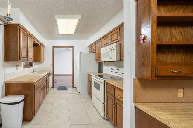 6 Ashfield Lane, Bella Vista, AR 72715