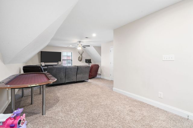 1725 Rains Rd, Clarksville, TN 37042