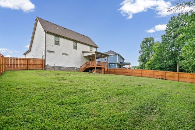 1725 Rains Rd, Clarksville, TN 37042