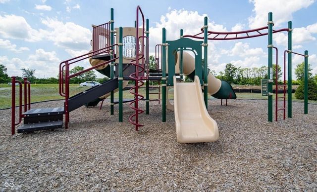 6163 Rhinecliff Drive, Whitestown, IN 46075