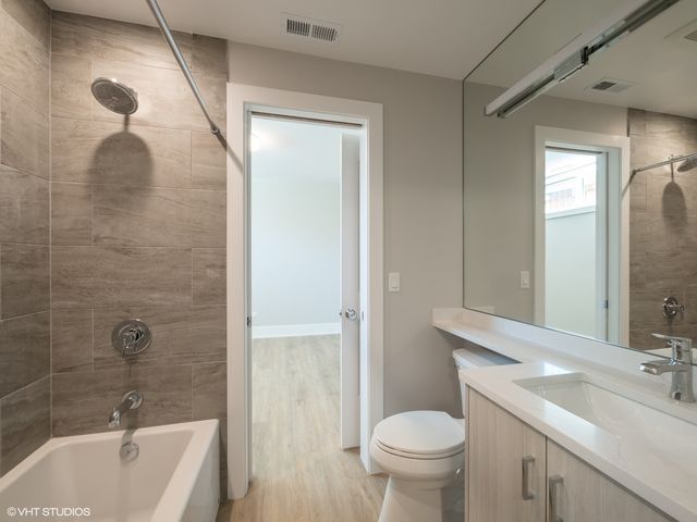 1607 W Waveland Avenue 1S, Chicago, IL 60613