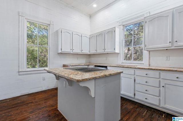 1715 WALNUT STREET, Centreville, AL 35042