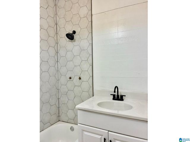 1715 WALNUT STREET, Centreville, AL 35042