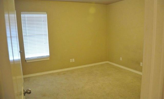 6613 Stinchcomb Drive, Oklahoma City, OK 73132