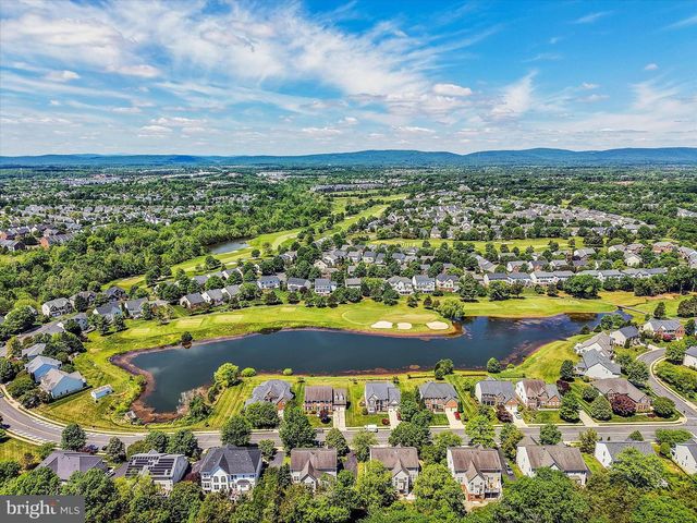 6519 DEBHILL LN, Gainesville, VA 20155