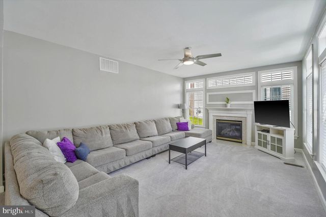 6519 DEBHILL LN, Gainesville, VA 20155