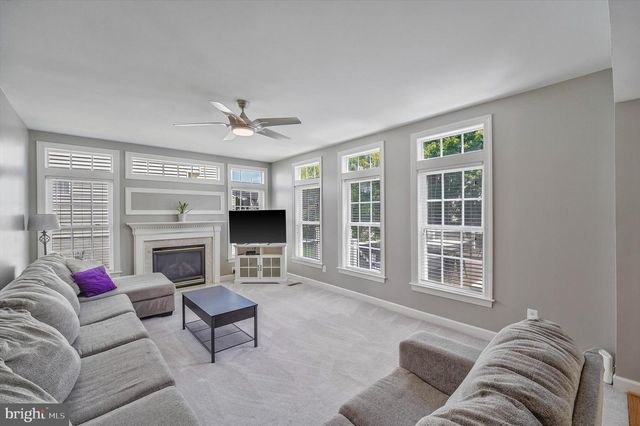 6519 DEBHILL LN, Gainesville, VA 20155