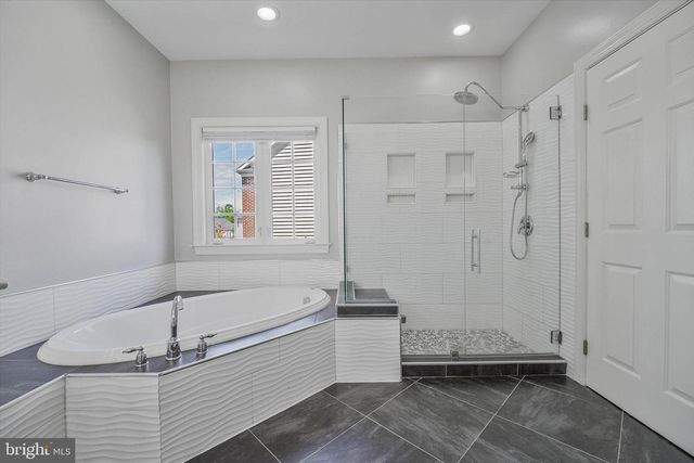 6519 DEBHILL LN, Gainesville, VA 20155