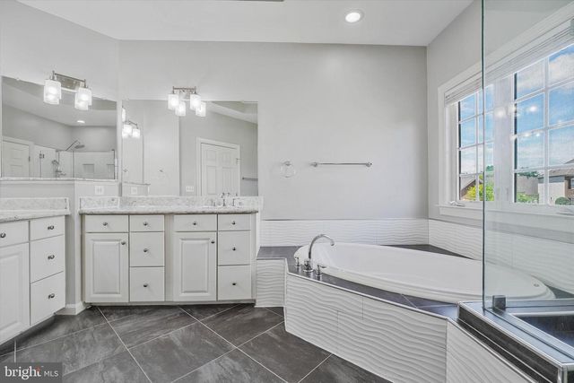 6519 DEBHILL LN, Gainesville, VA 20155