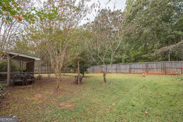 37 Canterbury Drive, Grantville, GA 30220