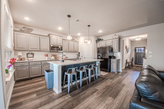 150 Oak Grove Drive, Rhome, TX 76078